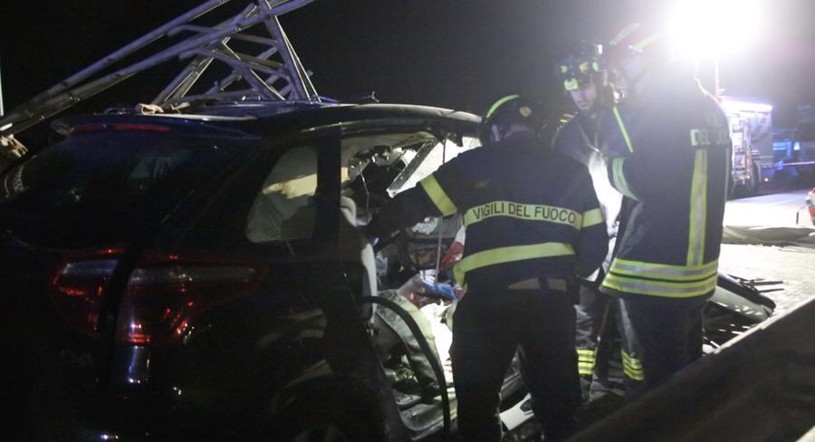 
	L'auto sulla quale viaggiavano i tre giovani

