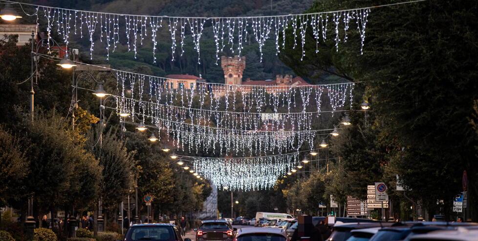 Montecatini, tutti i costi del Natale in città: per le luminarie 100mila euro