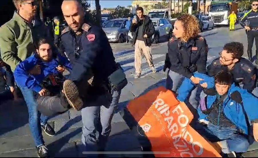 Gli ecoattivisti: «Daspo illegittimo, lottiamo come Gandhi e i pastori»