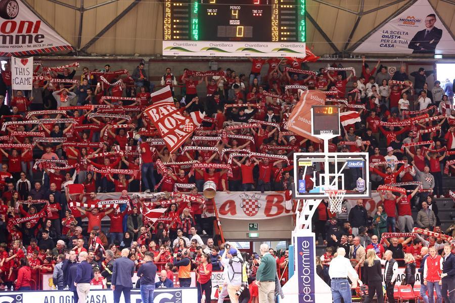 Basket, Pistoia supera Sassari: Varnado top-scorer