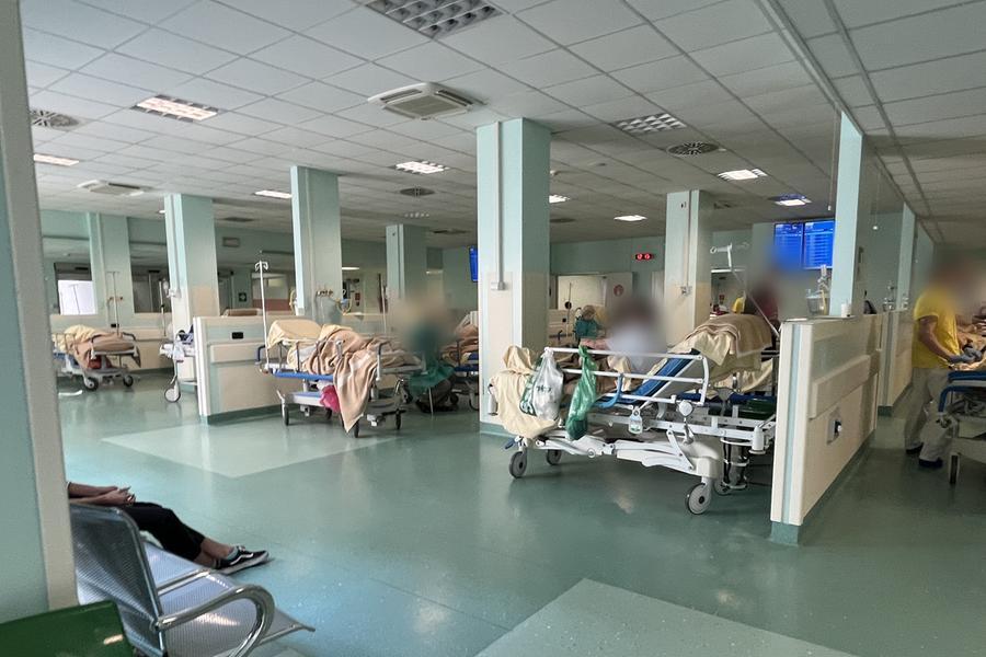 Ferrara, pronto soccorso troppo affollato. L’ospedale si scusa con gli utenti