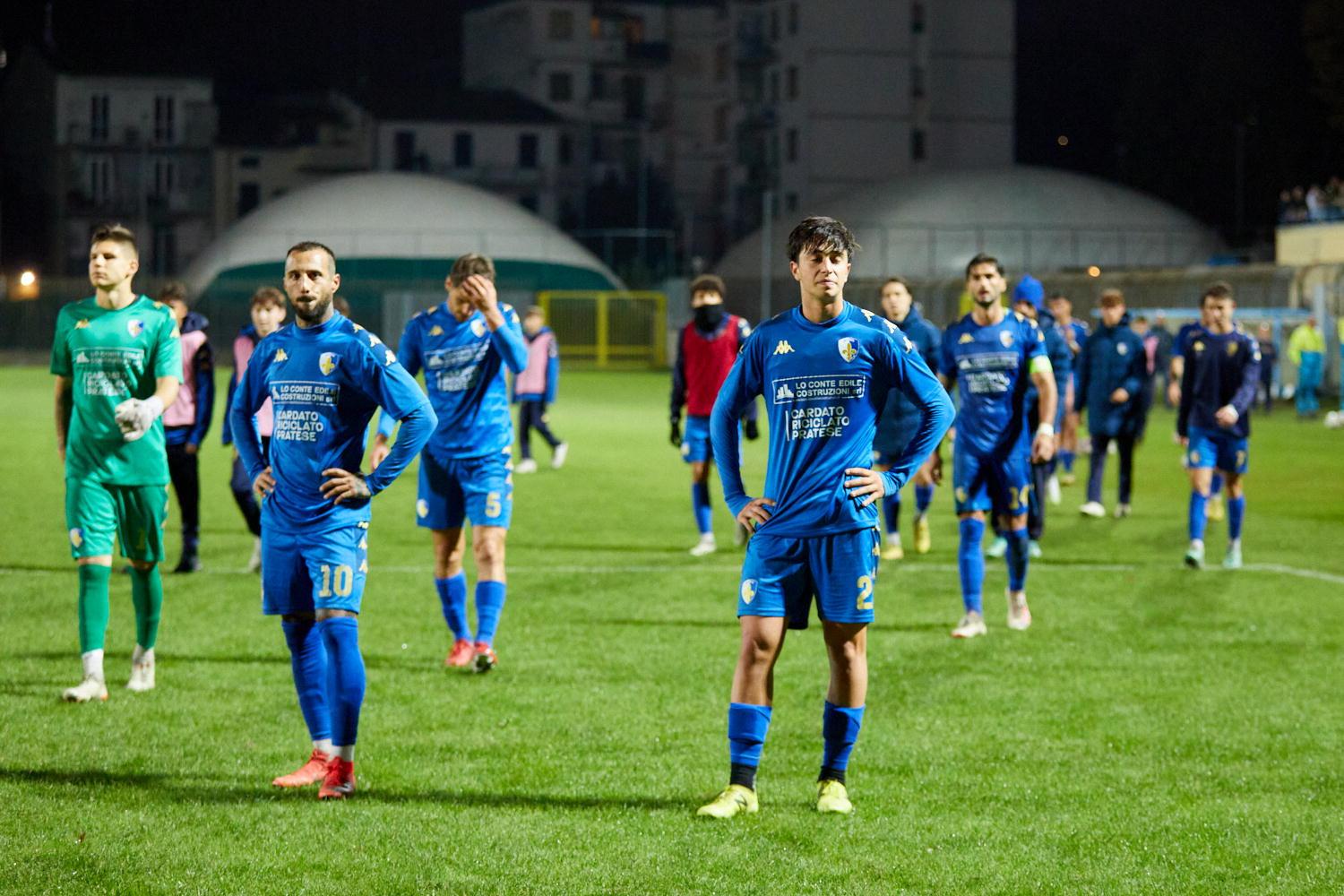 Parte della squadra pratese in campo (foto Autovino)