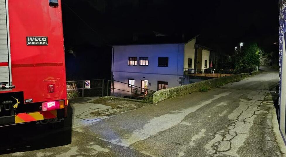 Montepiano, esplode una bombola del gas in una casa: ferito un 44enne