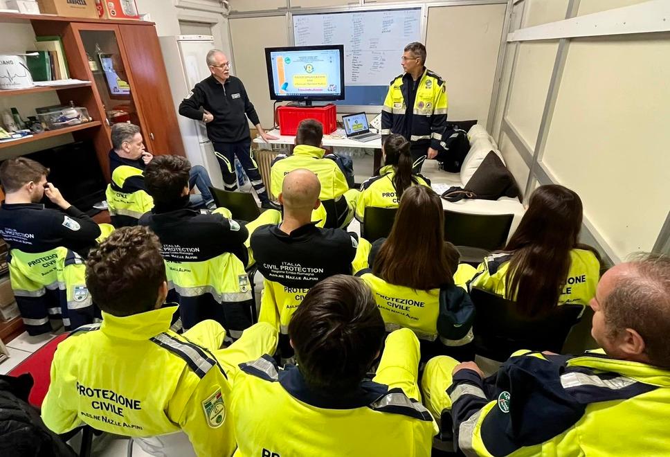 Cento, il cuore e la competenza degli Alpini: «Io a 19 anni nella Toscana alluvionata»