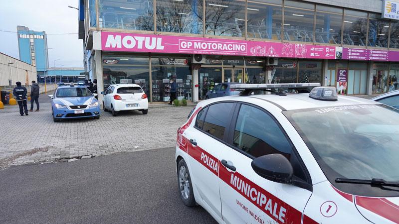 I controlli effettuati nel 2021 alla palestra al primo piano del capannone lungo la Tosco Romagnola a Fornacette