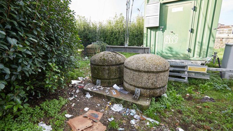 I “resti” delle attivitàdi spaccio e di consumo di droga nell’area adiacente al Palazzo delle Esposizioni