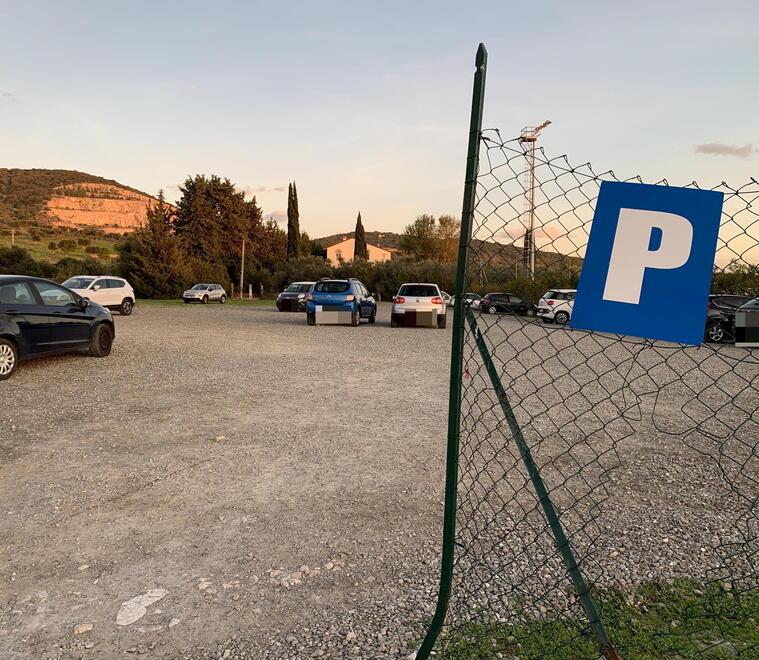 Il parcheggio dove è avvenuto l’episodio (foto Agenzia Bf)