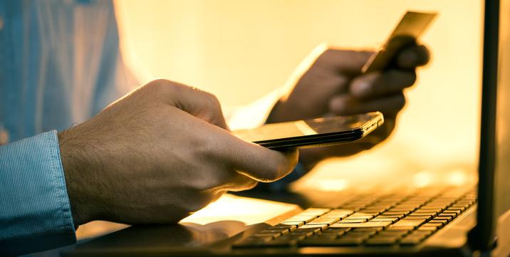 Ferrara, volantini sessuali contro la ex: scoperto e denunciato