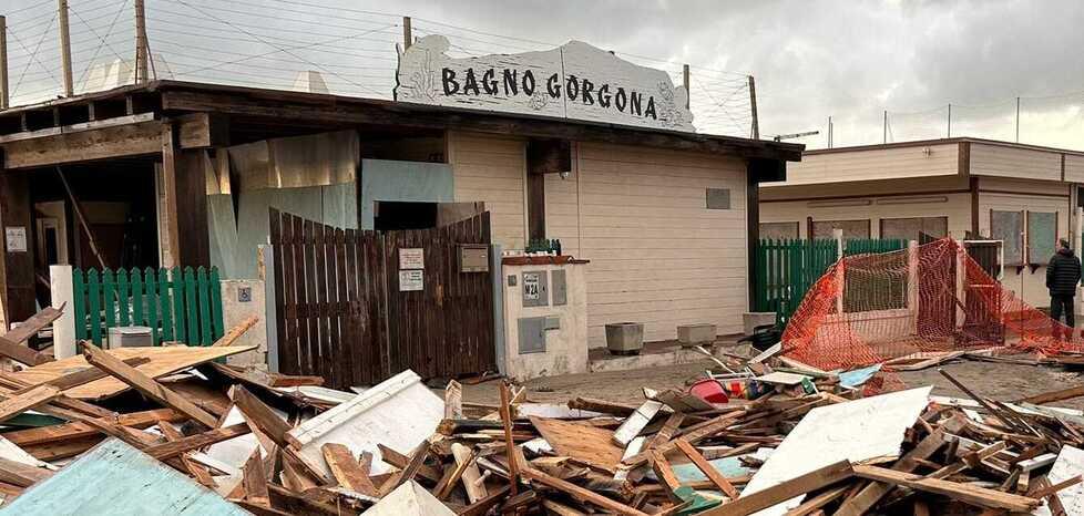 La furia  del Libeccio che si è abbattuto su Marina il 3 novembre