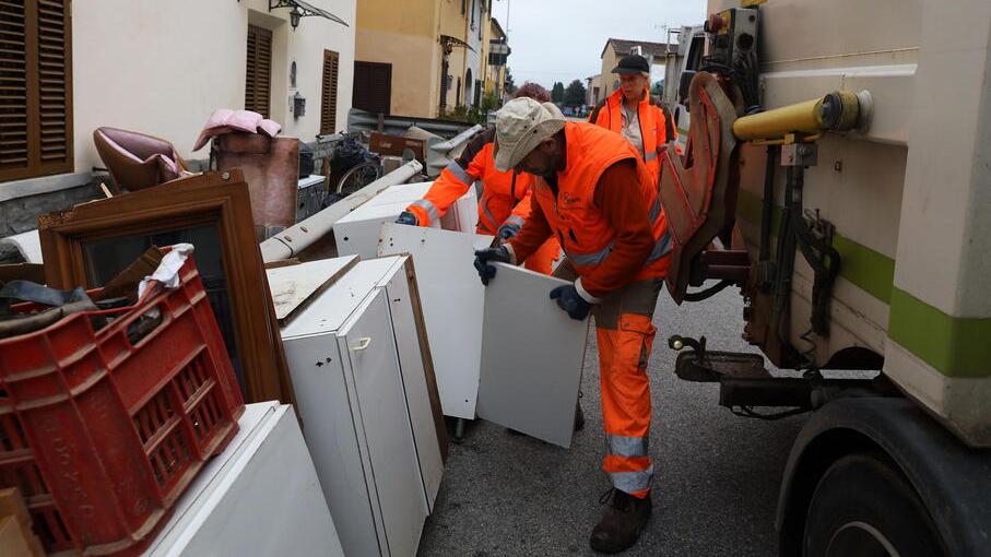 La rimozione dei rifiuti dalle strade