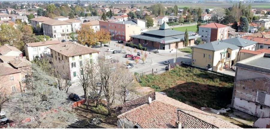 Vandali a XII Morelli: «Bici rubate e bulloni svitati»