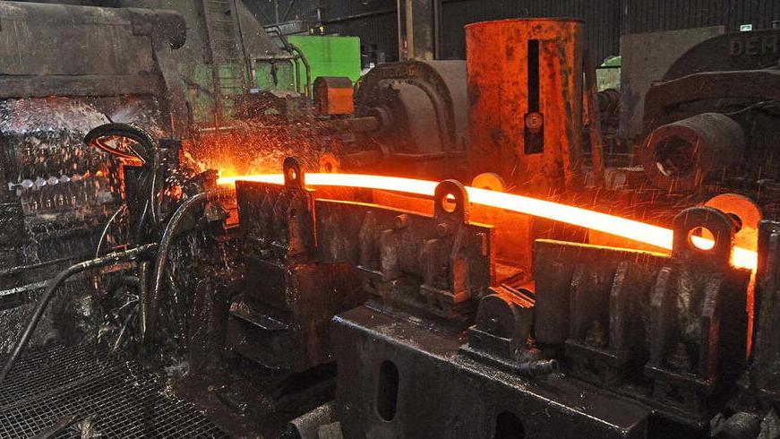 Il treno di laminazione medio piccolo dello stabilimento Jsw Steel Italy (foto Paolo Barlettani)