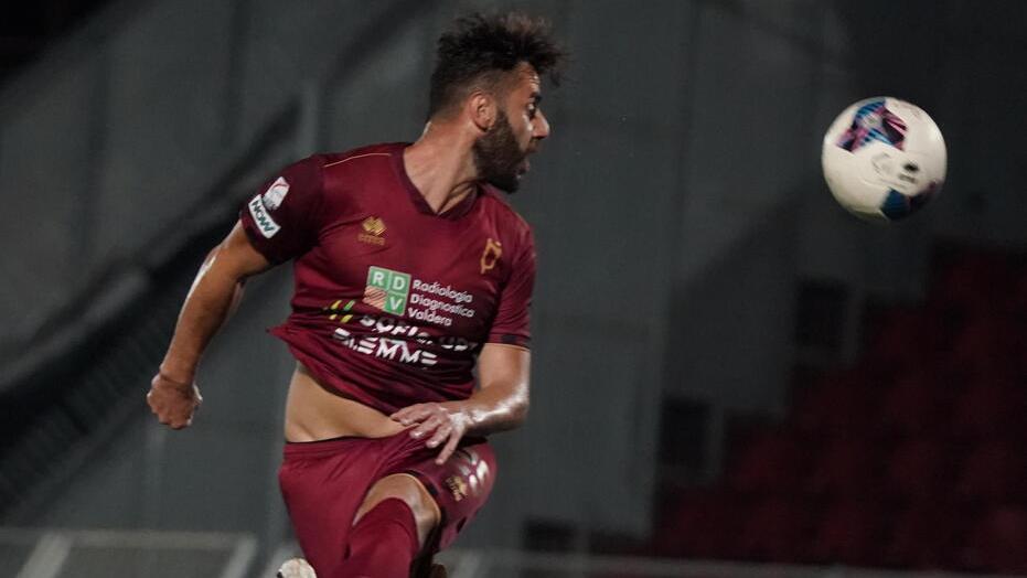 Francesco Ciccio Nicastro durante una partita giocata con la maglia del Pontedera (foto Silvi)