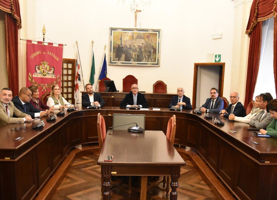 A Sassari mercatino, cori, contest e bimbi per un Natale mai visto prima 