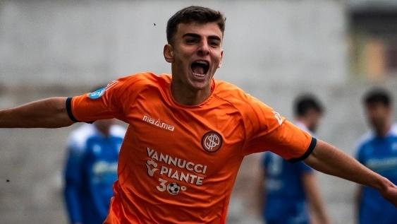 La gioia di Francesco Nardella dopo il gol del 2-0 contro il Borgo San Donnino