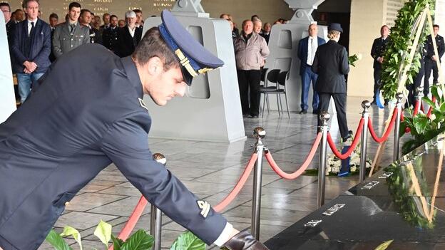 Pisa, l'omaggio ai 13 eroi di Kindu: «Gli insegnamenti di quella tragedia sono vivi in tutti noi»
