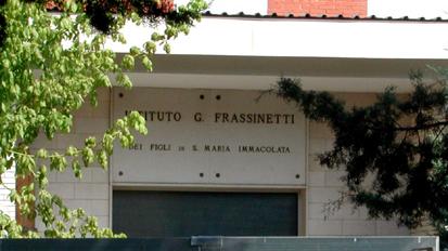 L'ingresso del Frassinetti, adesso della Provincia