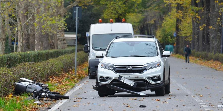 Firenze, morto in moto a 47 anni: la sterzata, lo schianto e la tragedia. Così ha perso la vita Giuseppe Carillo
