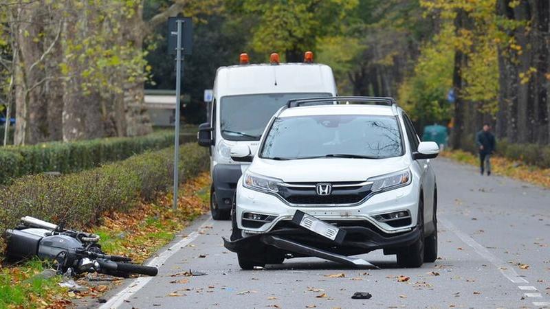 Firenze, morto in moto a 47 anni: la sterzata, lo schianto e la tragedia. Così ha perso la vita Giuseppe Carillo