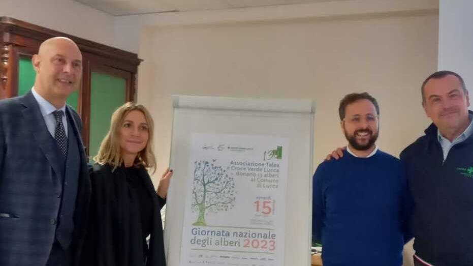 Lucca, dalla Croce Verde al Comune tredici tigli per migliorare l’aria<br>