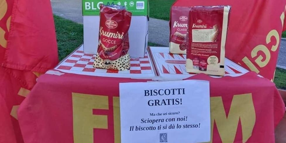 Il banco allestito dalla Fiom al centro della polemica