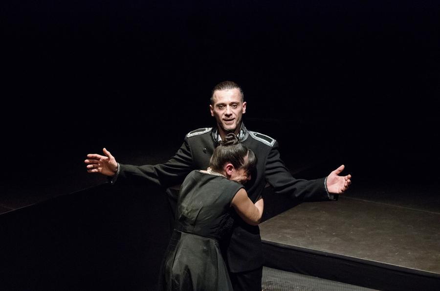 Modena. Amleto a caccia delle coscienze e delle questioni dell’umanità