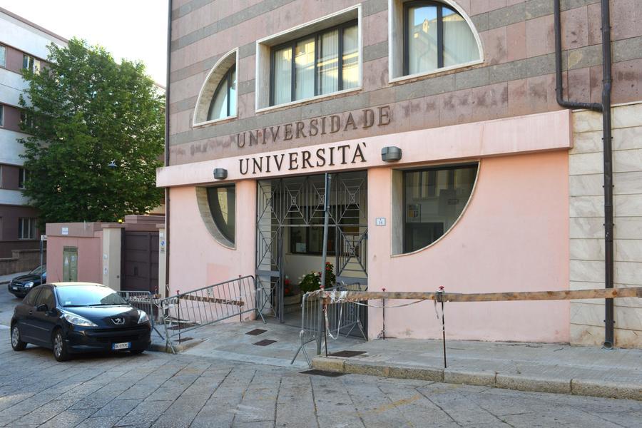 
	La sede centrale dell'universit&agrave; nuorese in via Salaris

