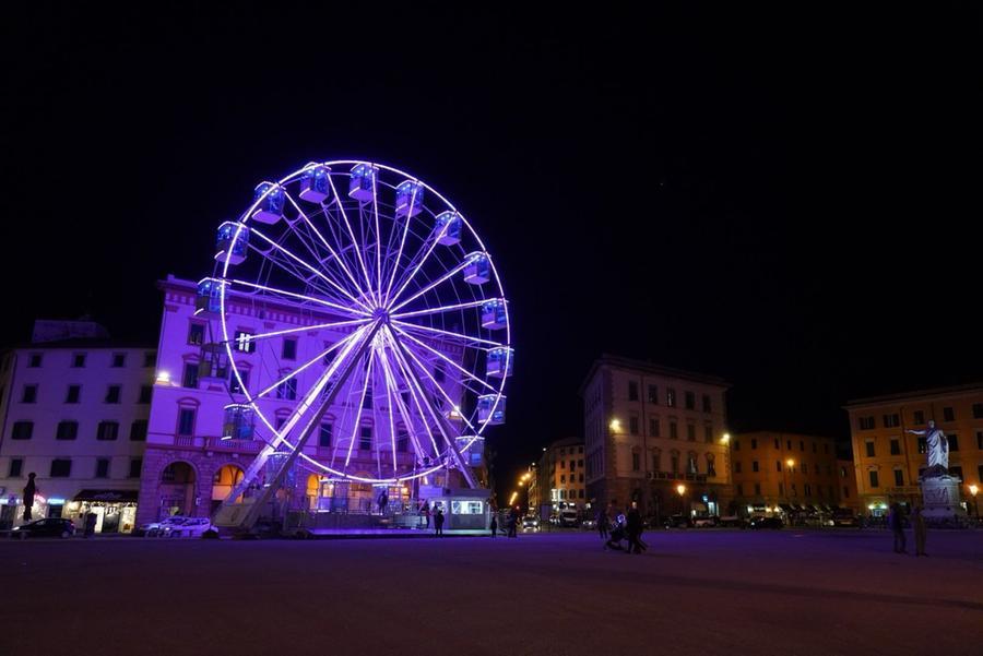 
	La ruota panoramica di piazza della Repubblica (foto Franco Silvi)

