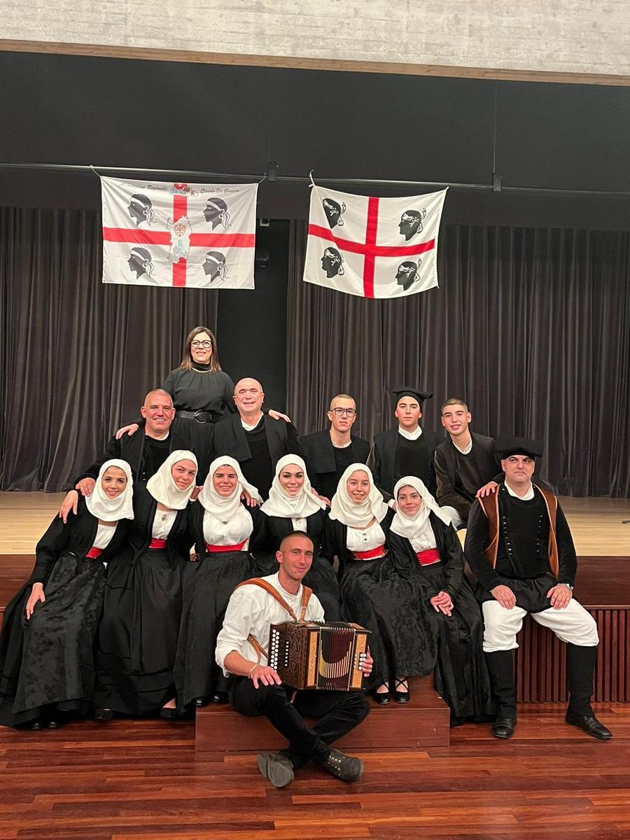 
	Il gruppo folk di Sedilo

