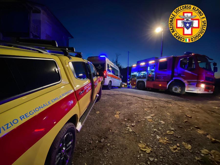 Castelnovo Monti, auto fuori strada a Monchio: morto un 70enne