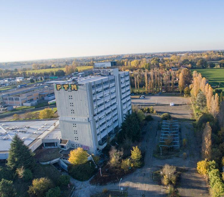 Modena. Inizia la bonifica dell’ex Holiday Inn: «Lavoro lungo per farlo risplendere»<br type="_moz" />
