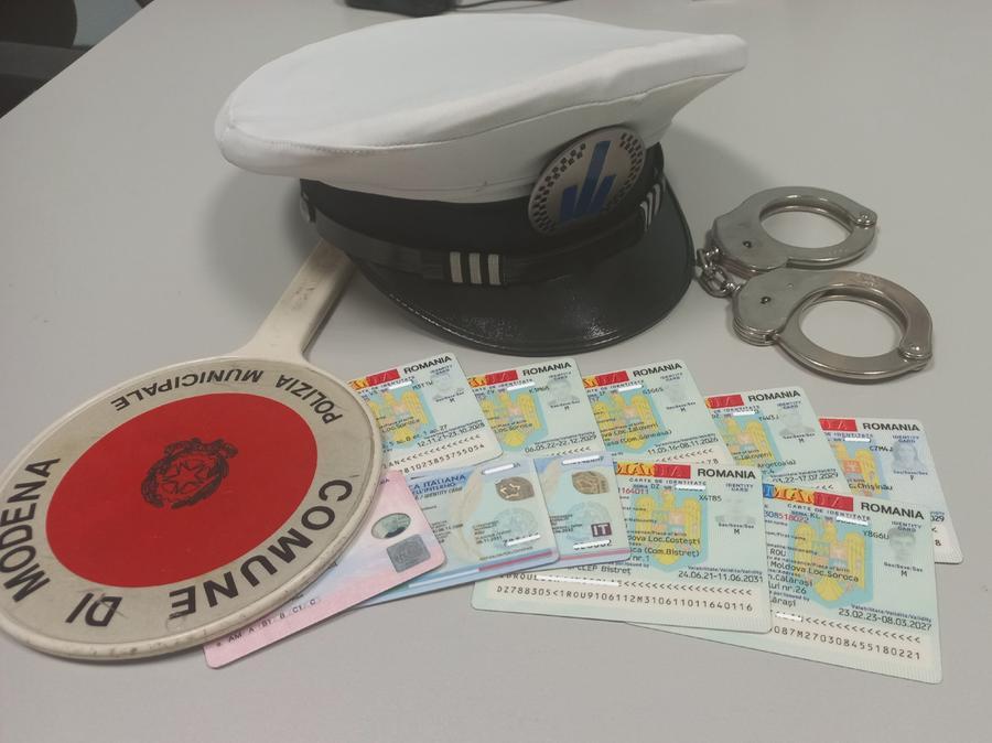 Modena. Documenti falsi: due arresti e un minore denunciato