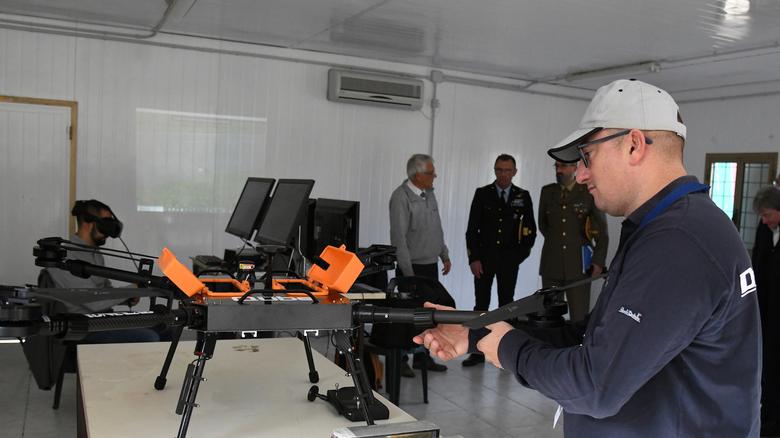 Il Distretto aerospaziale prende vita, i droni sbarcano in Ogliastra: inaugurata la base del Dass a Tortolì 