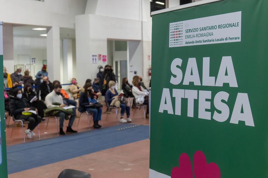 Ferrara, contestarono i vaccini anti Covid: archiviati