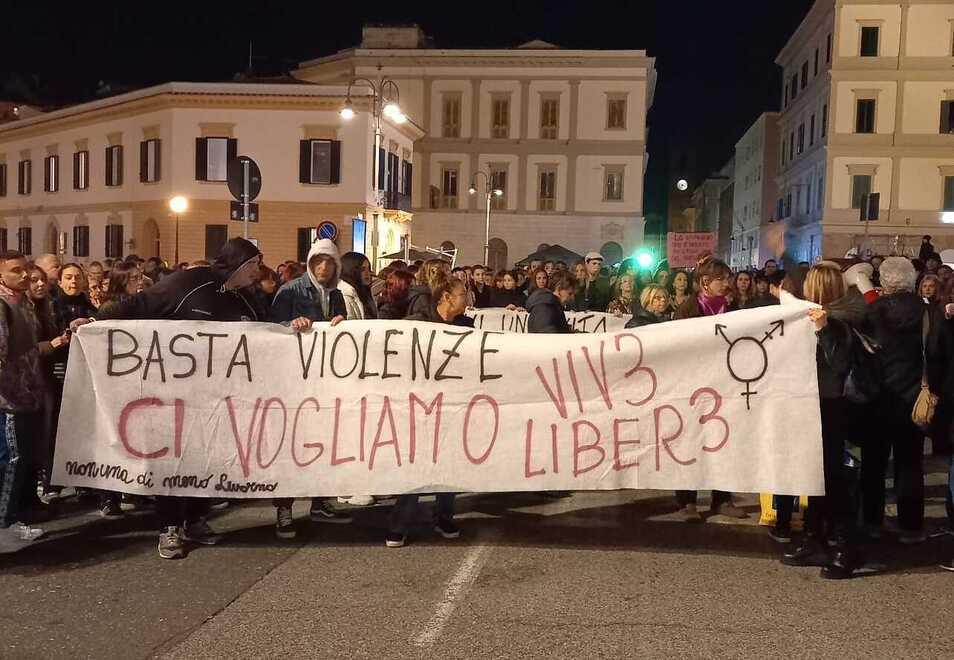 Violenza sulle donne, a Livorno quattro episodi a settimana per stalking o percosse: «Non esitate a denunciare»
