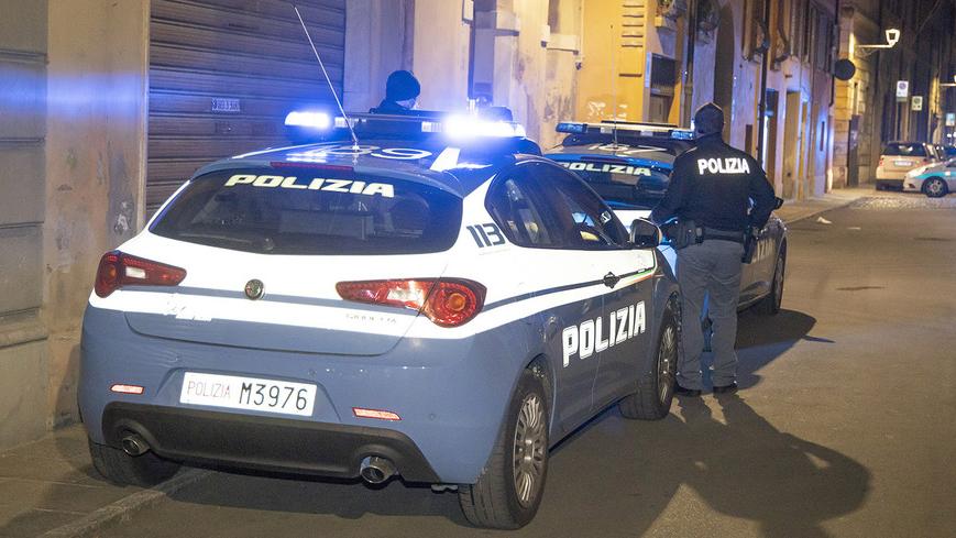 Modena, coppia sequestrata e rapinata in casa: i ladri smurano la cassaforte e fuggono<br type="_moz" />
