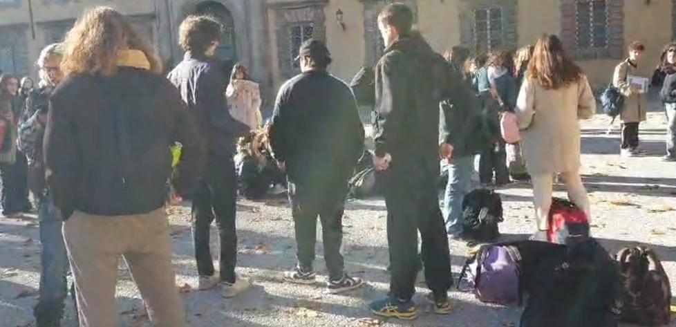 Lucca, finite le occupazioni al liceo classico e al Passaglia: promessi i primi lavori già in settimana<br type="_moz" />
