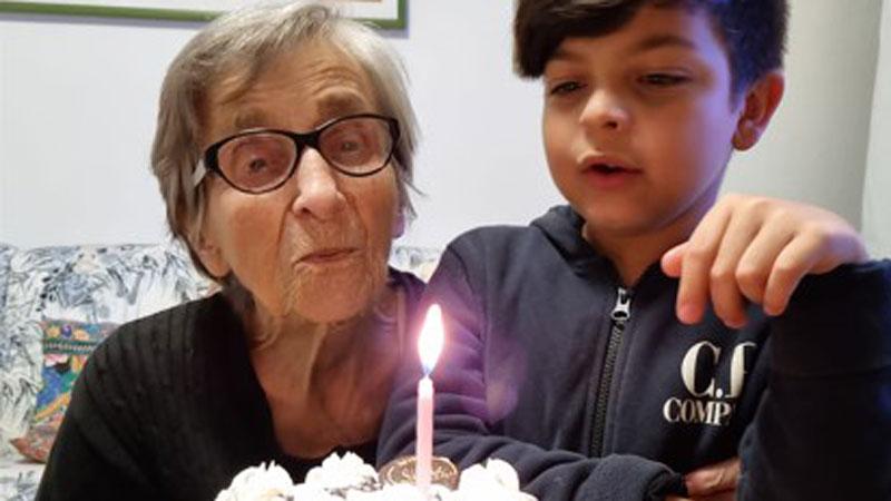 Alice Brunelli Meini in un momento di felicità con il nipote