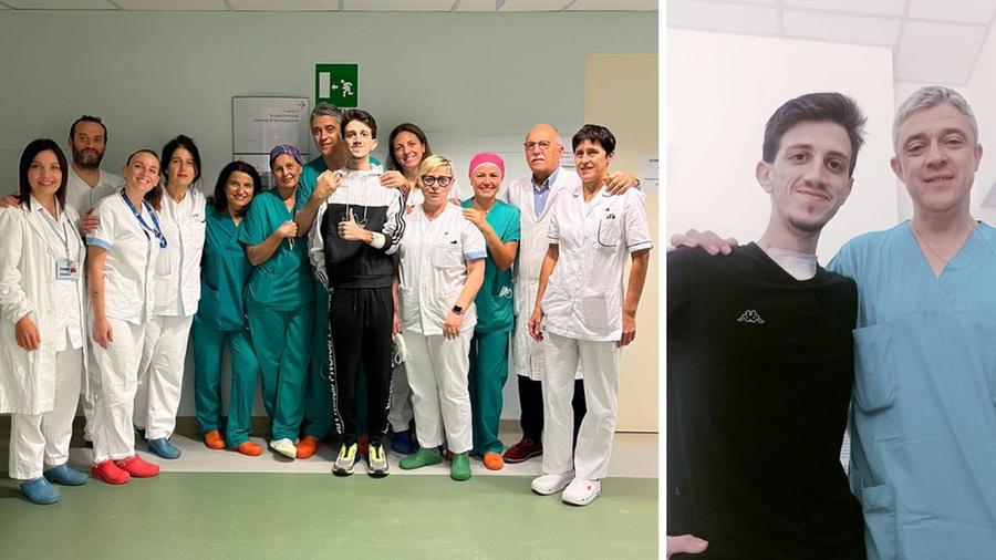 Pistoia, torna a casa dopo il terribile schianto in moto. Il 23enne: «Credevo di non avere speranze, vi racconto chi mi ha salvato la vita»