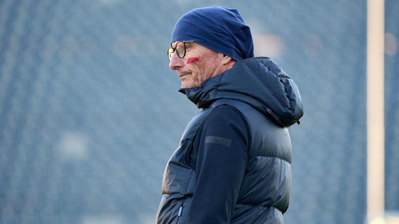 Andreazzoli con un segno di colore rosso sul viso per la campagna “Un rosso alla violenza” (Foto Juri Autovino)