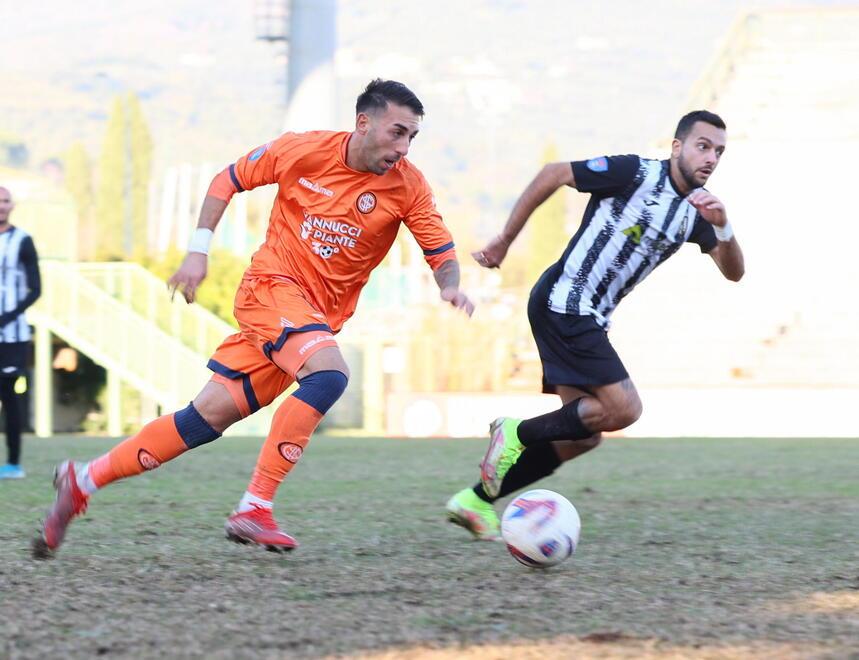 Davide Macrì in azione (foto Nucci)
