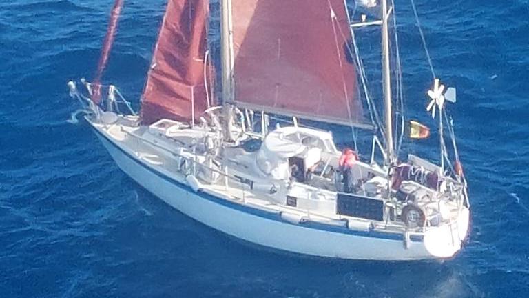 Allarme per due diportiste in barca a vela che non davano più notizie: salvate dalla Guardia costiera di Cagliari