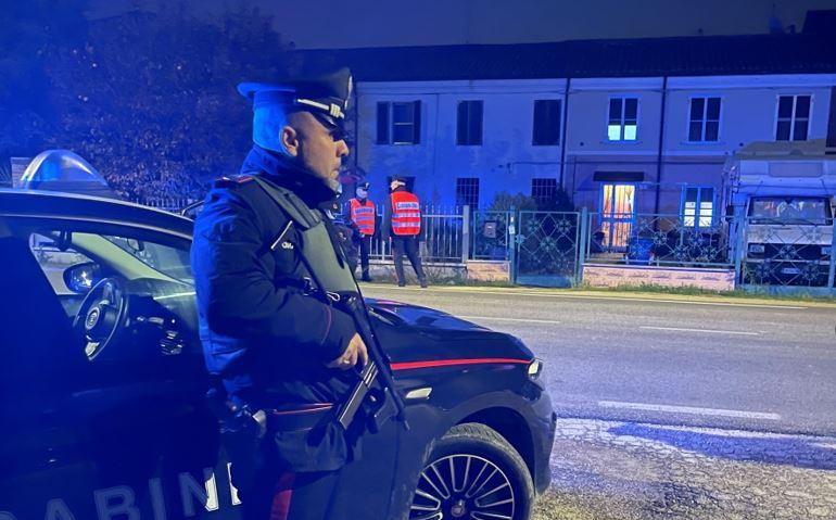 Comacchio, sorpreso con un revolver e porto d’armi scaduto: denunciato