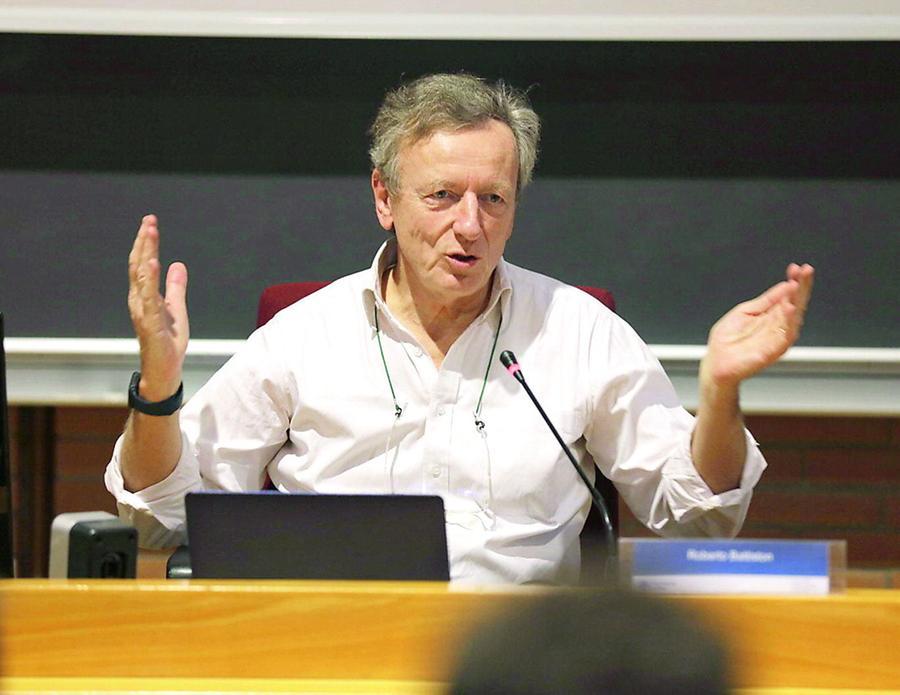 
	Lo scienziato Roberto Battiston

