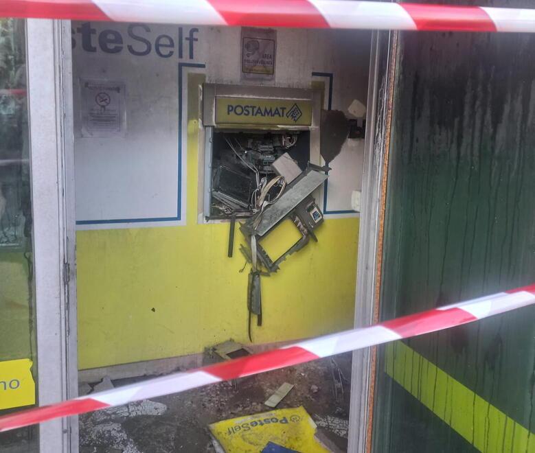 Livorno, alle poste colpi da 142mila euro. Gli uffici distrutti rimangono chiusi 