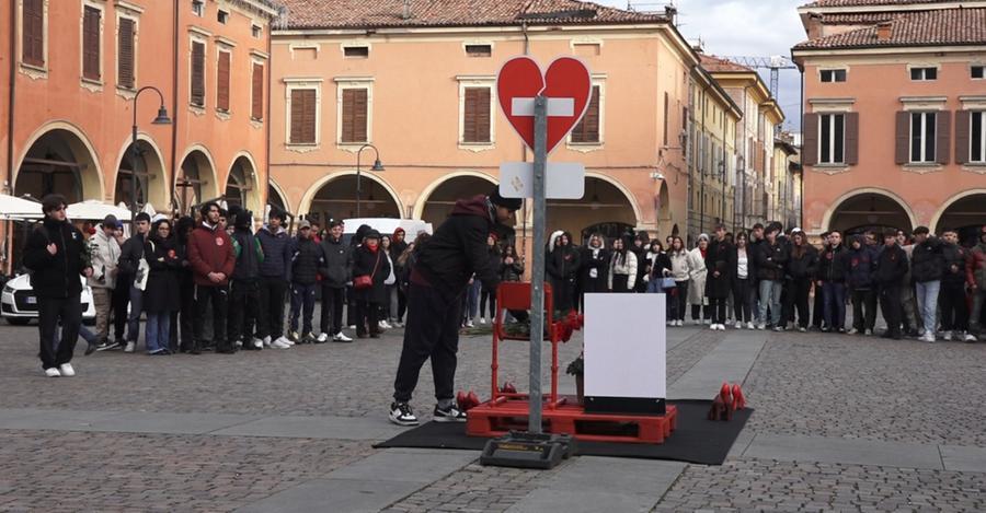 Sassuolo. Studenti in marcia per le donne: «Qui 146 vittime in un anno»