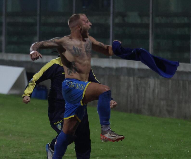 L’attaccante azzurro Panico