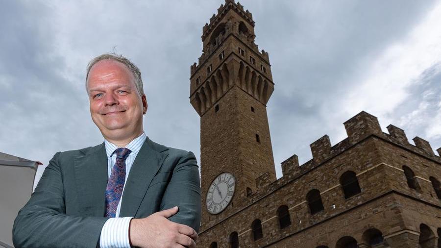 Eike Schmidt è cittadino italiano: «Candidato a Firenze? Decido a gennaio». E attacca Nardella