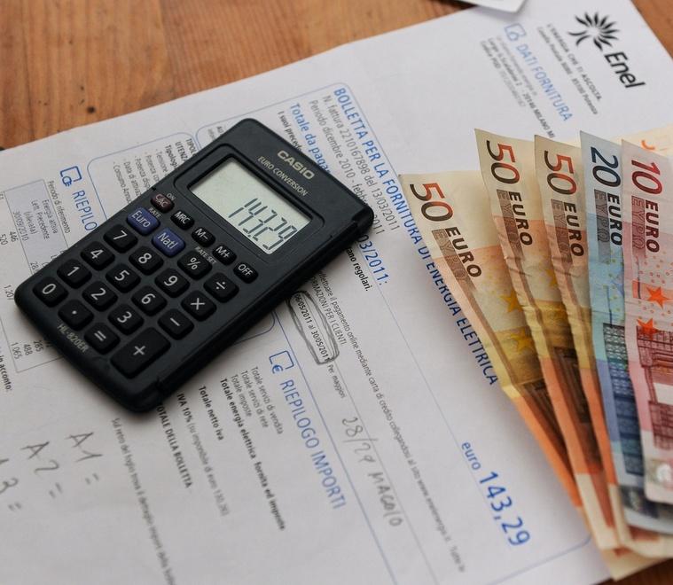 Le offerte a tariffa variabile battono quelle fisse ma attenzione allo spread