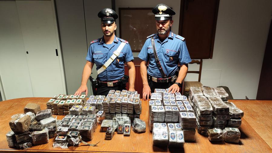 Altopascio, distrutti 110 chili di stupefacenti
